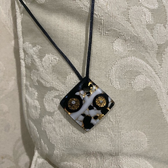 Vintage Pendant Necklace - Picture 6 of 13